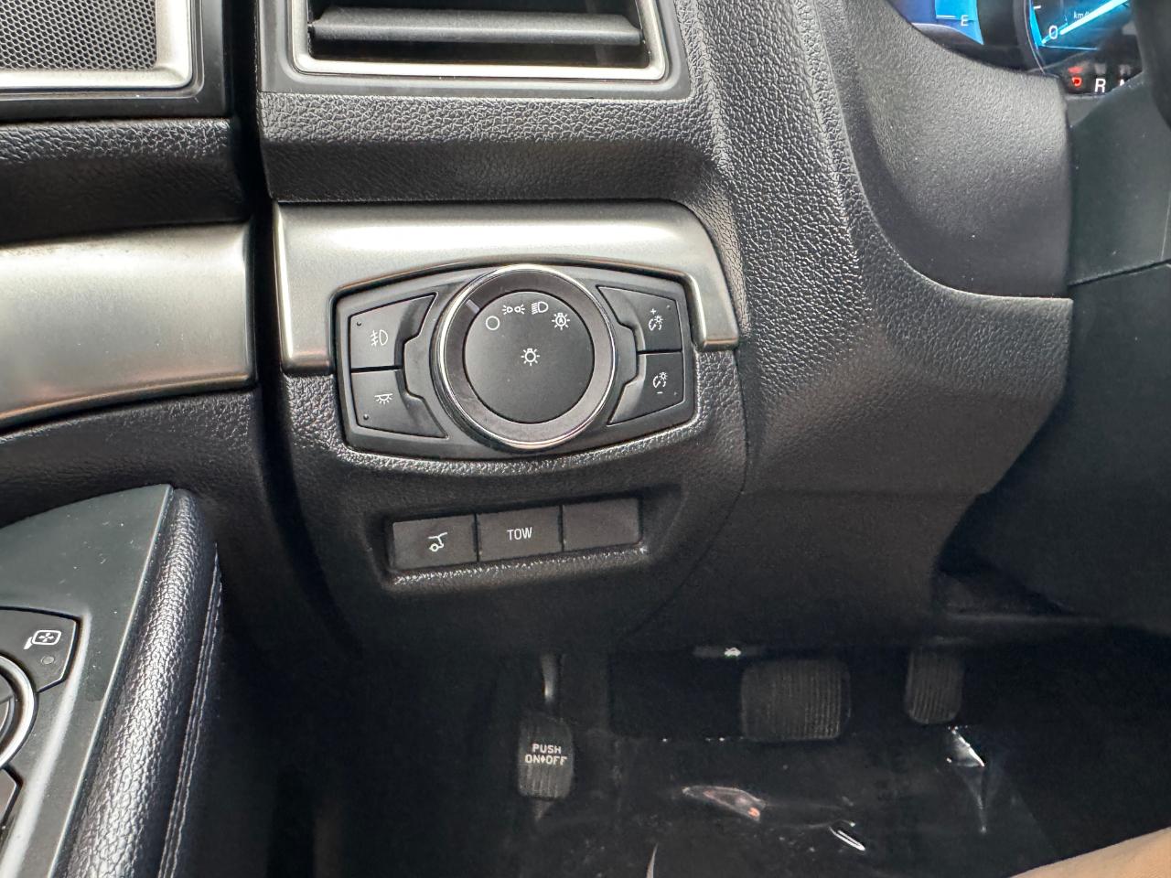 Ford Explorer XLT 4WD 2018