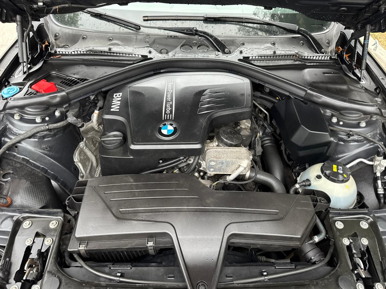 BMW 3 Series 320i xDrive Sedan 2017