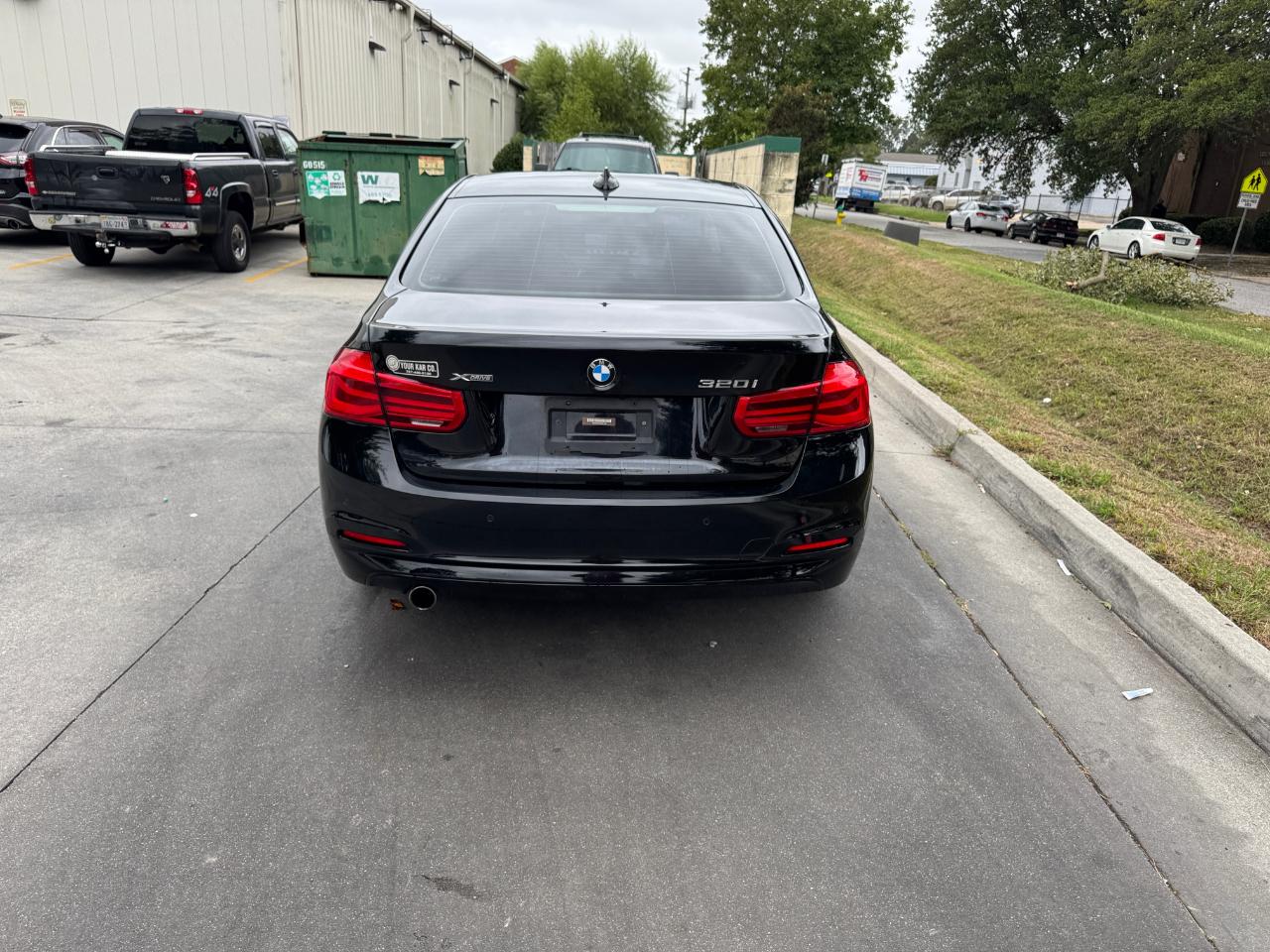BMW 3 Series 320i xDrive Sedan 2017