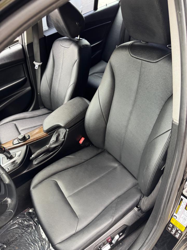 BMW 3 Series 320i xDrive Sedan 2017