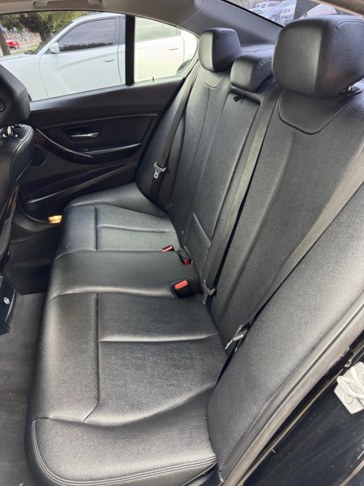 BMW 3 Series 320i xDrive Sedan 2017