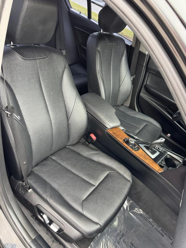 BMW 3 Series 320i xDrive Sedan 2017