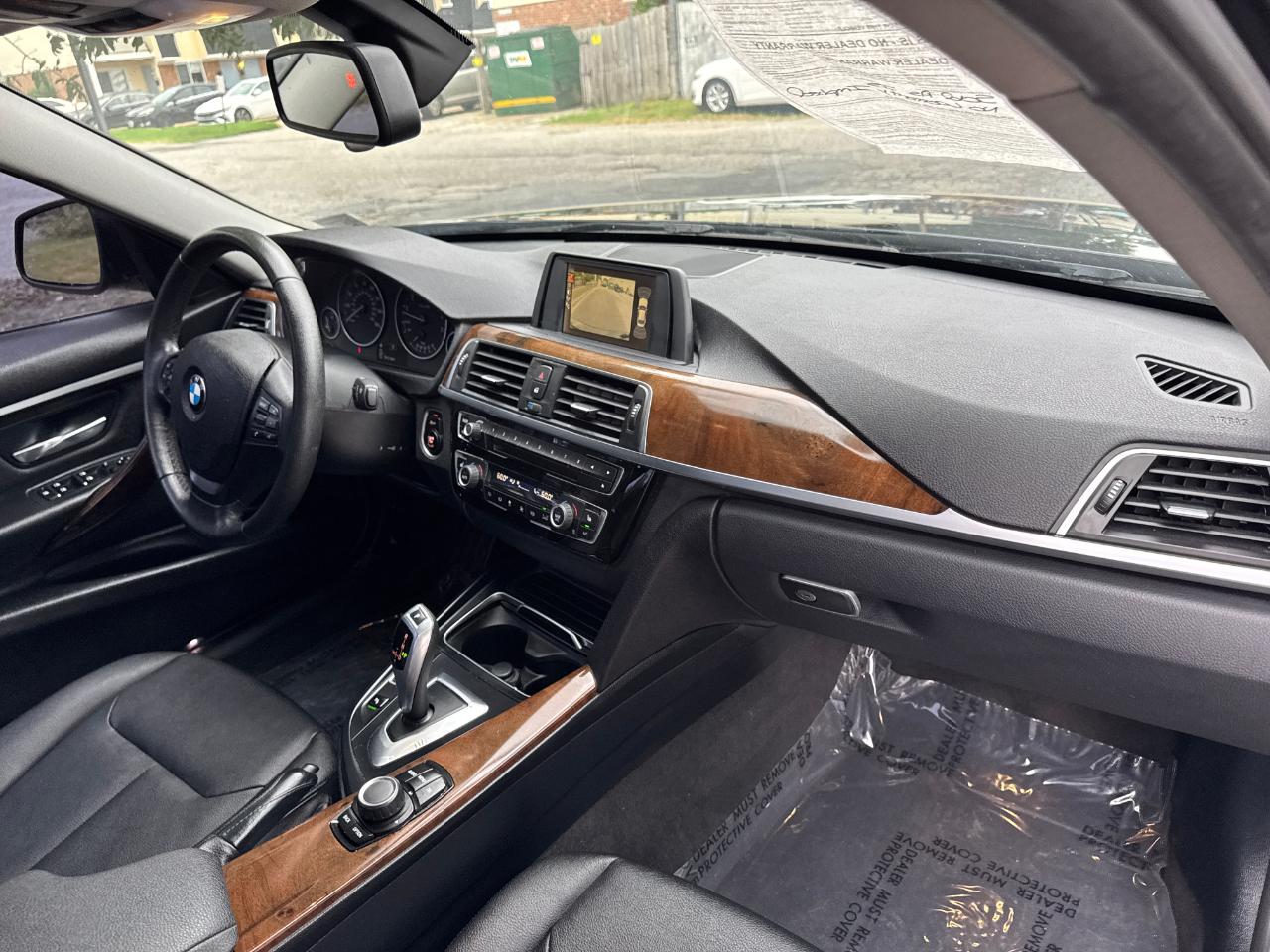 BMW 3 Series 320i xDrive Sedan 2017