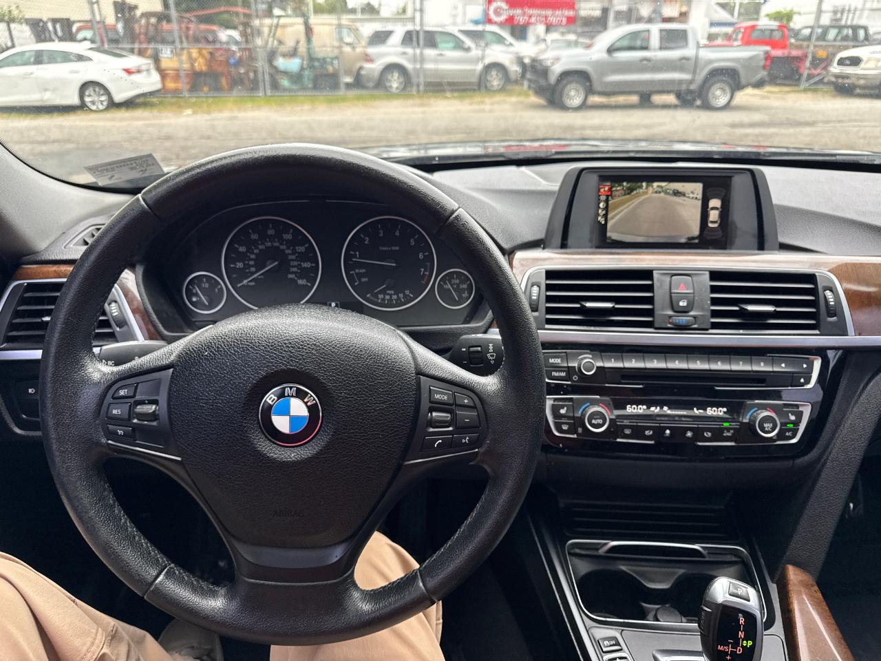 BMW 3 Series 320i xDrive Sedan 2017