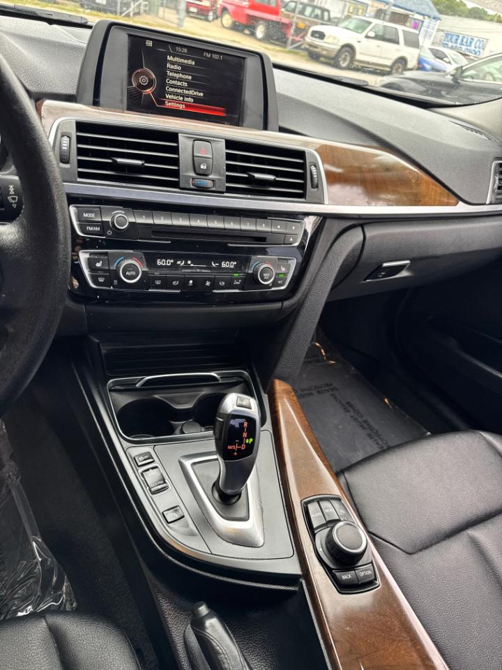 BMW 3 Series 320i xDrive Sedan 2017