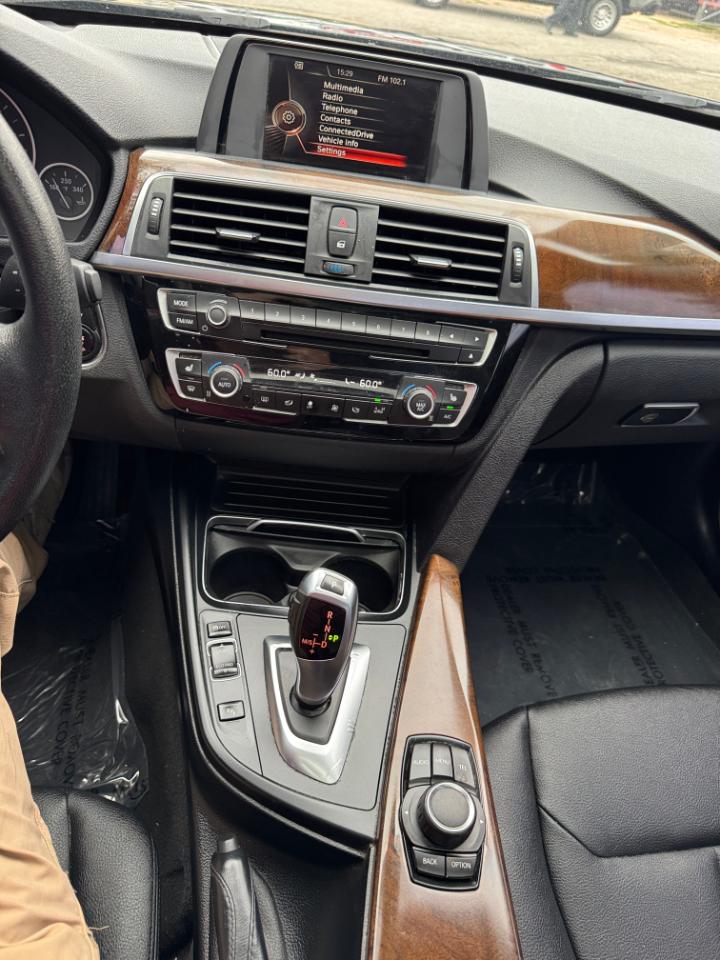 BMW 3 Series 320i xDrive Sedan 2017