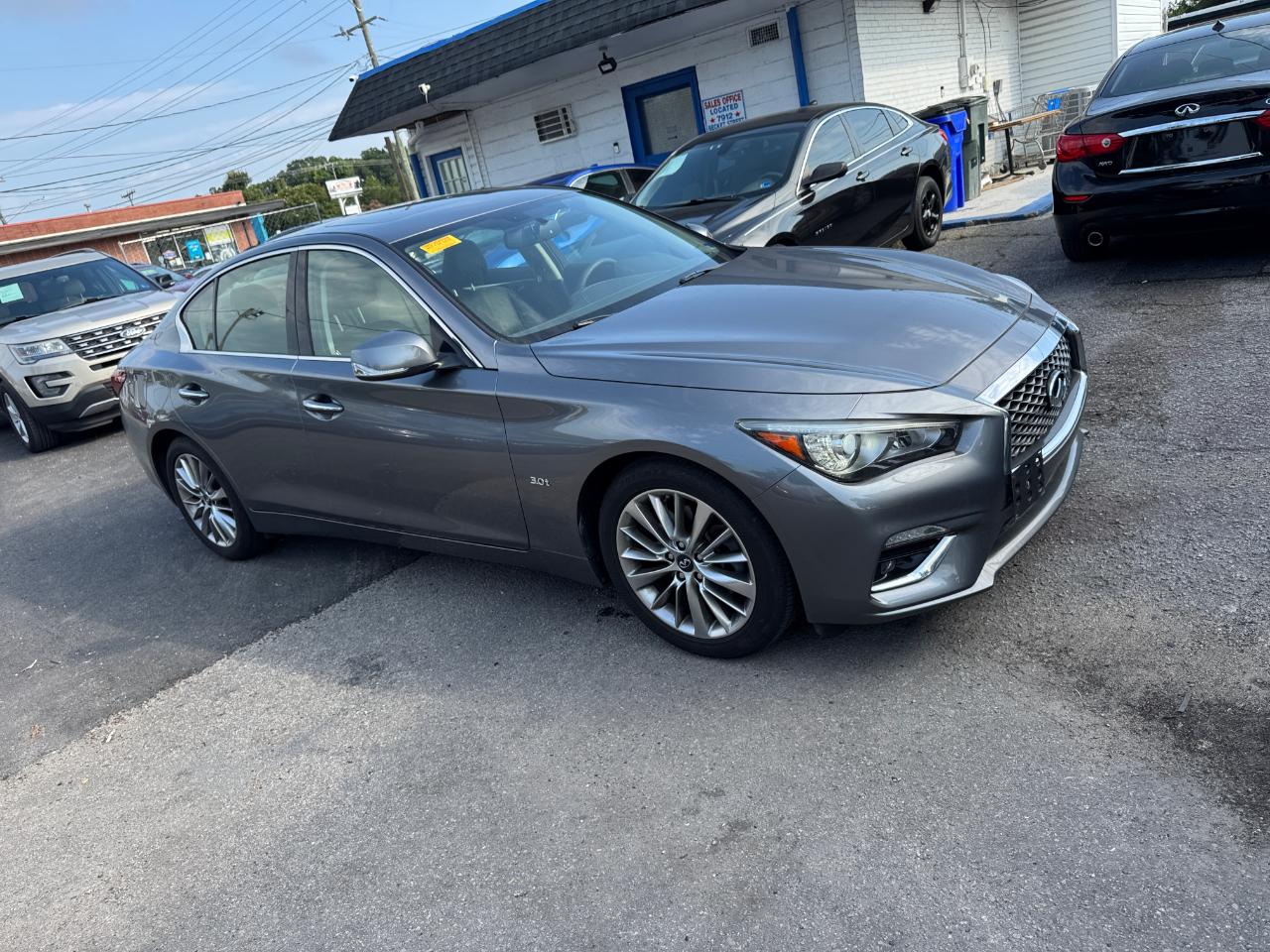 Infiniti Q50 3.0t LUXE AWD 2018