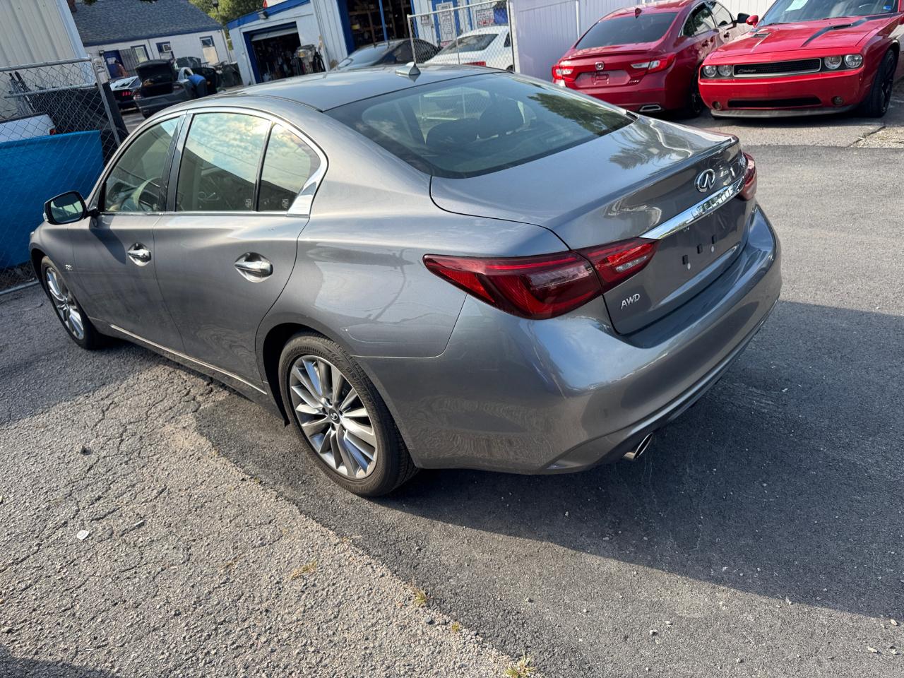 Infiniti Q50 3.0t LUXE AWD 2018