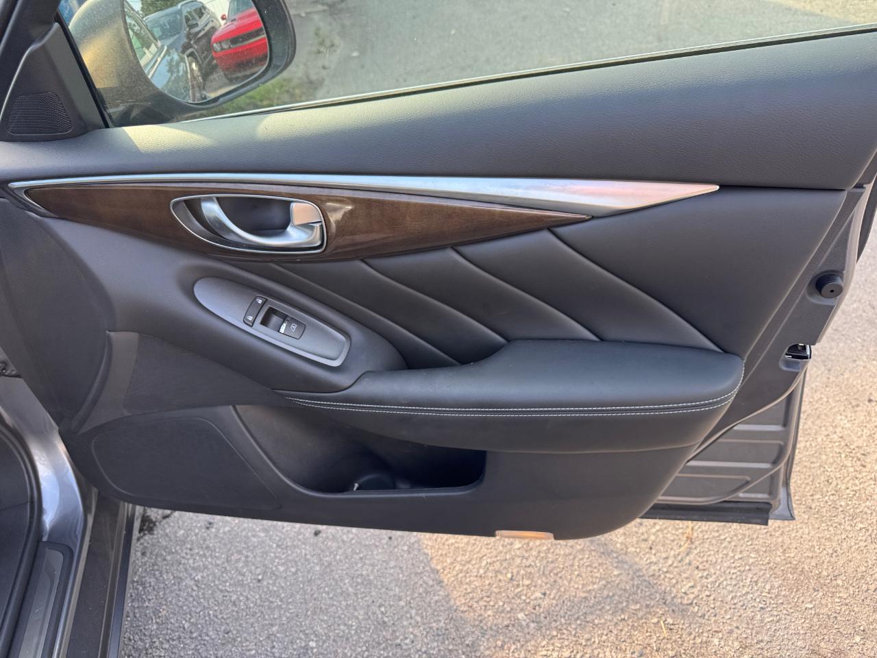 Infiniti Q50 3.0t LUXE AWD 2018