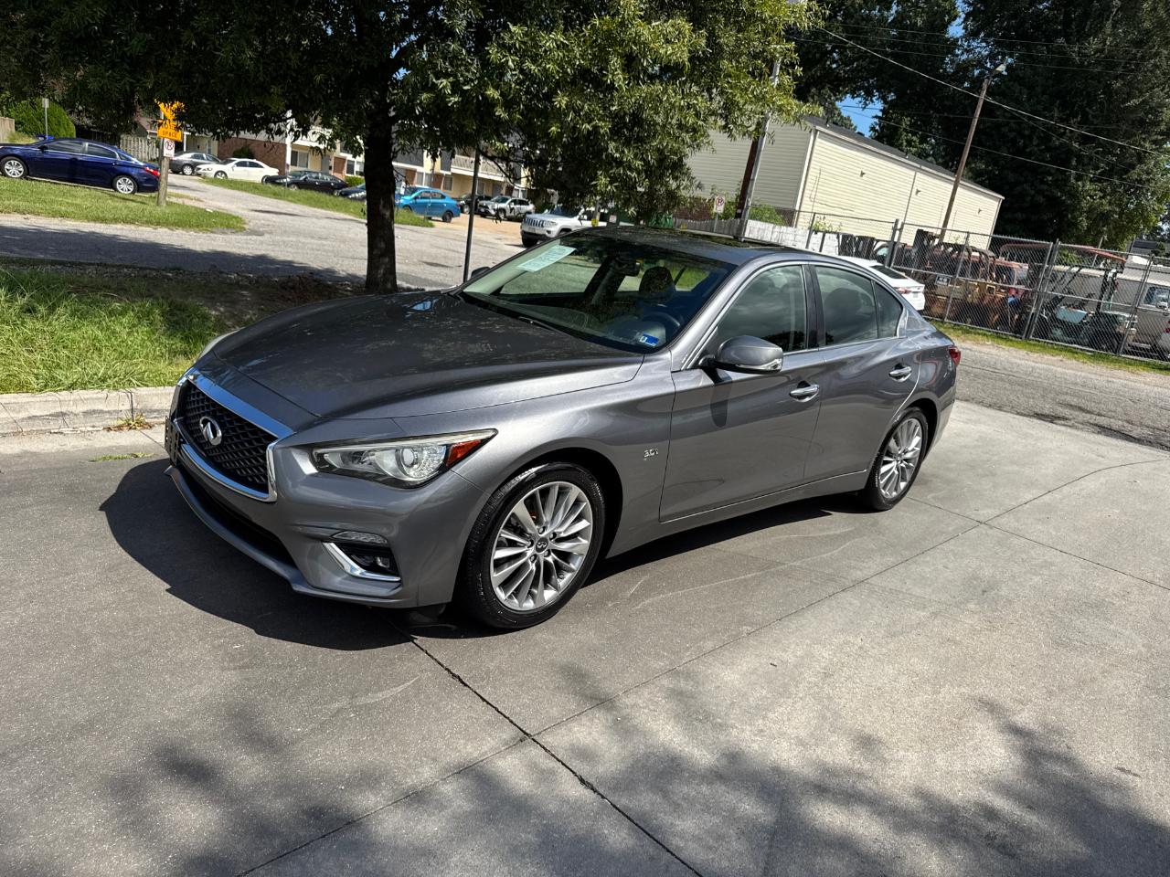 Infiniti Q50 3.0t LUXE AWD 2018