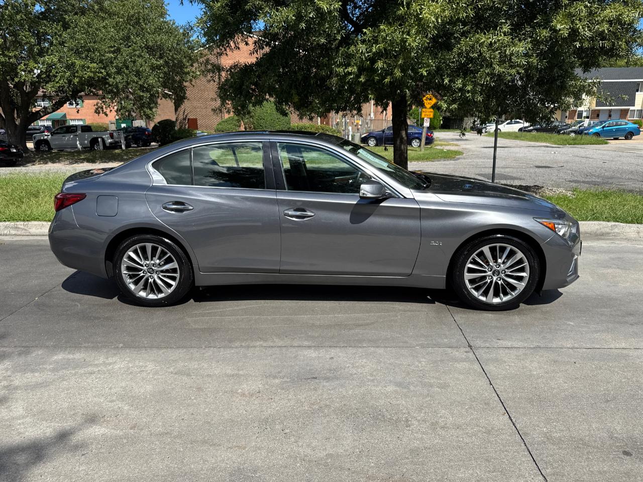 Infiniti Q50 3.0t LUXE AWD 2018