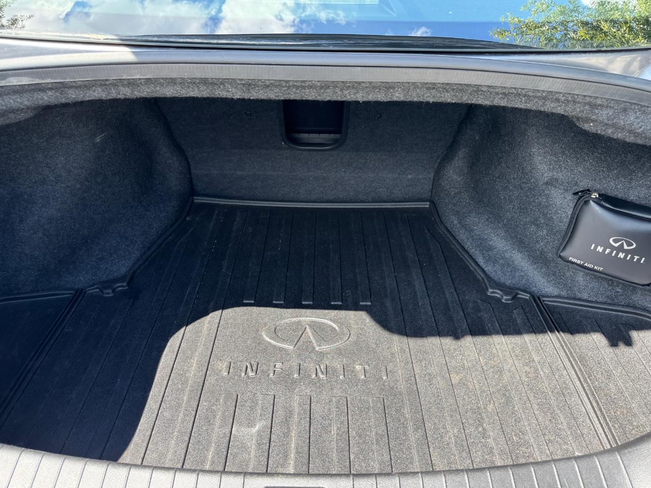 Infiniti Q50 3.0t LUXE AWD 2018