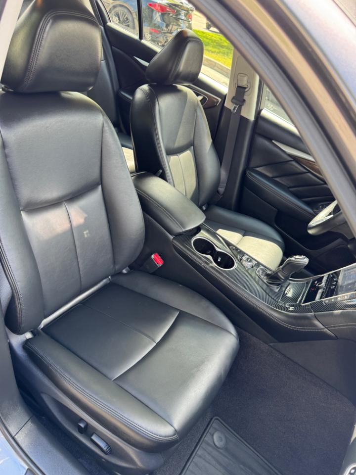Infiniti Q50 3.0t LUXE AWD 2018