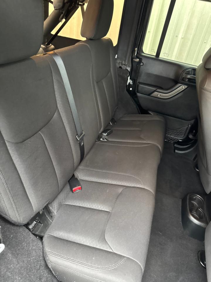 Jeep Wrangler Unlimited 4WD 4dr Sport 2014