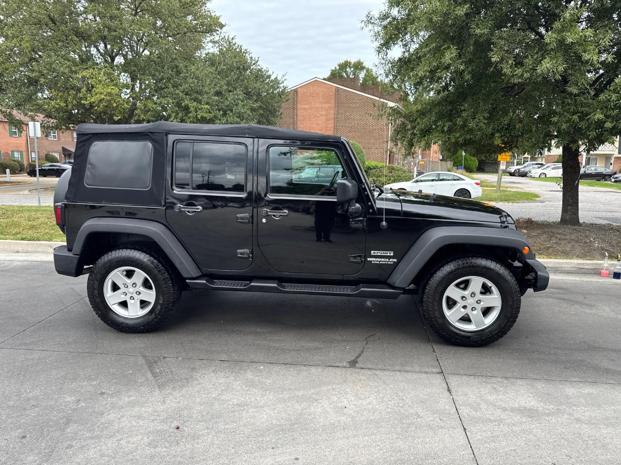 Jeep Wrangler Unlimited 4WD 4dr Sport 2014