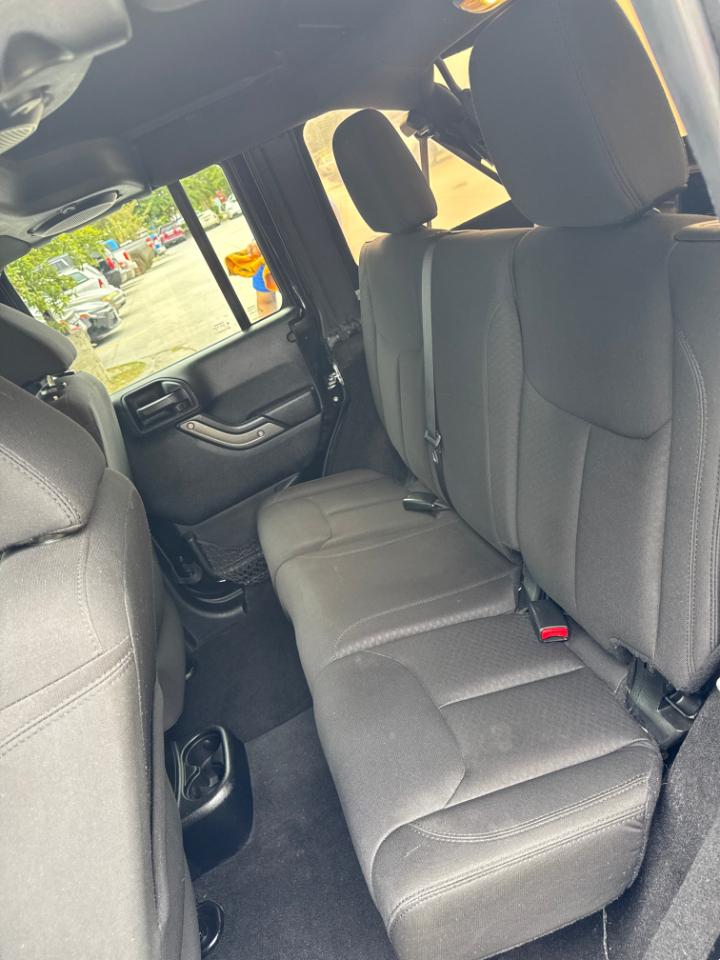 Jeep Wrangler Unlimited 4WD 4dr Sport 2014