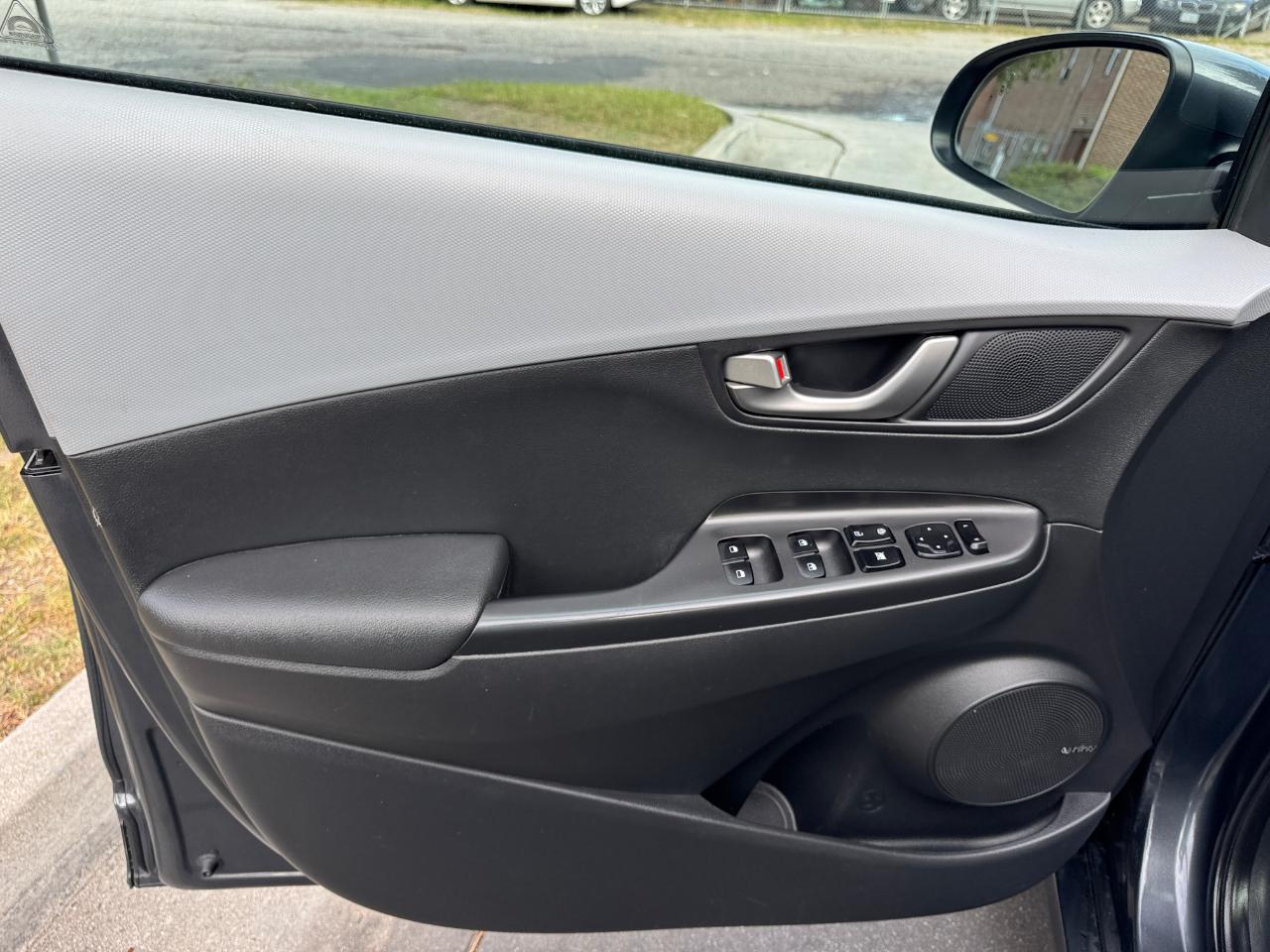 Hyundai Kona Limited DCT FWD 2020
