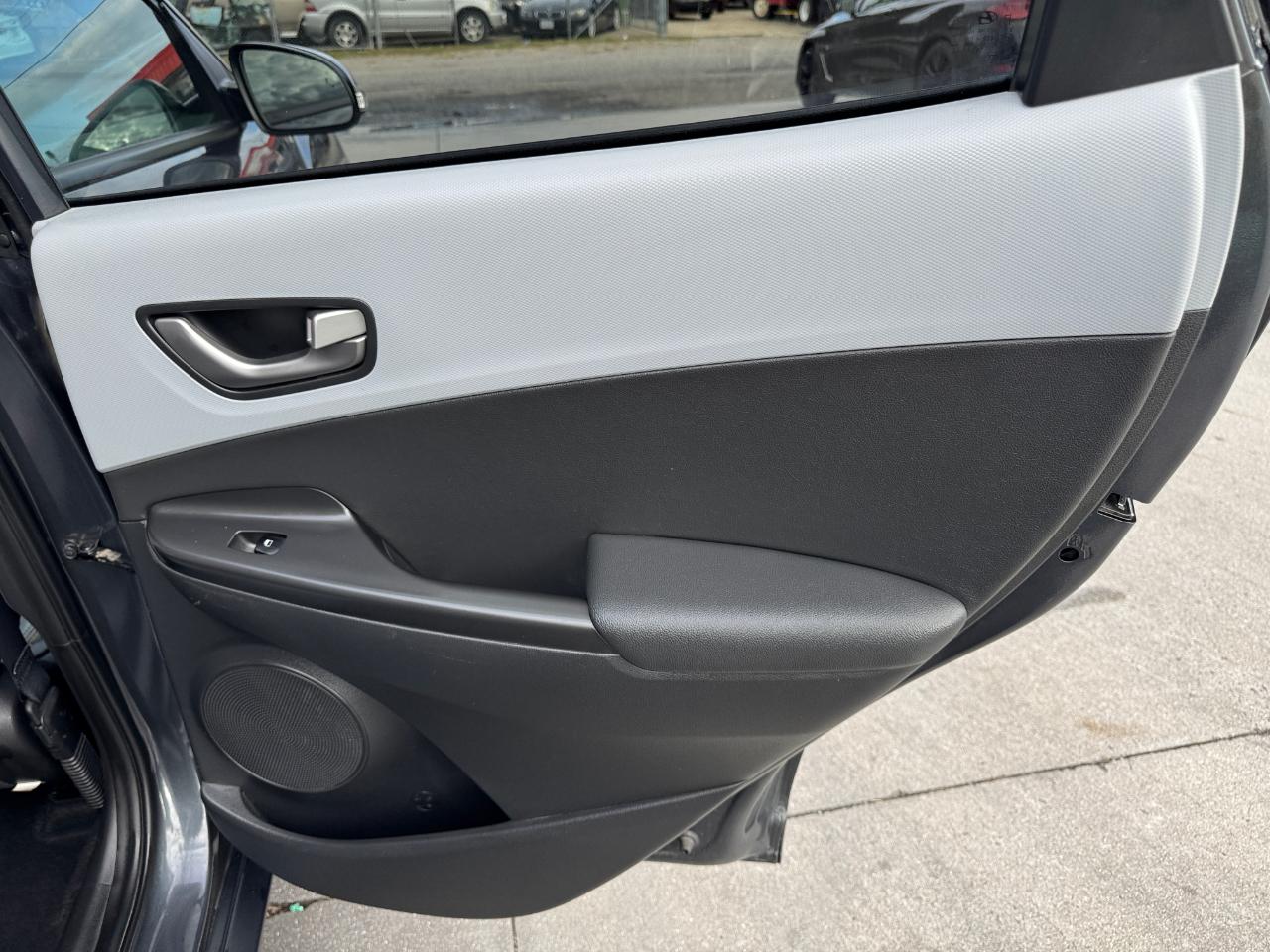 Hyundai Kona Limited DCT FWD 2020