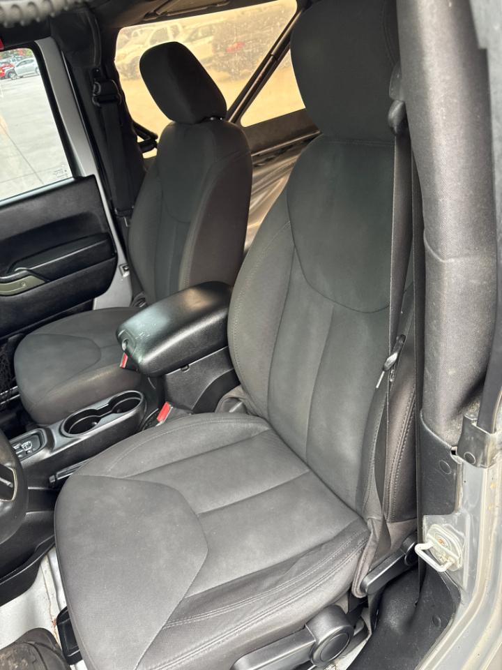 Jeep Wrangler 4WD 2dr Sport 2015