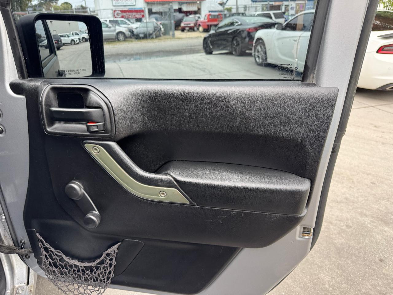 Jeep Wrangler 4WD 2dr Sport 2015