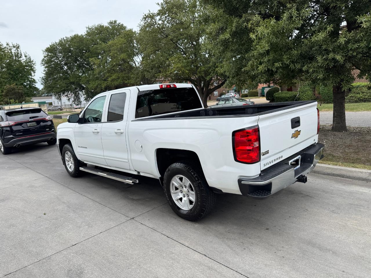 Chevrolet Silverado 1500 4WD Double Cab 143.5" LT w/1LT 2018