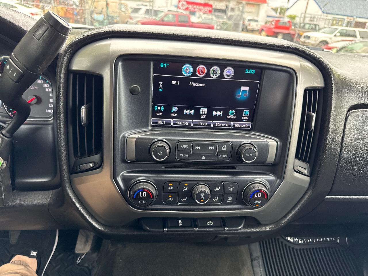 Chevrolet Silverado 1500 4WD Double Cab 143.5" LT w/1LT 2018