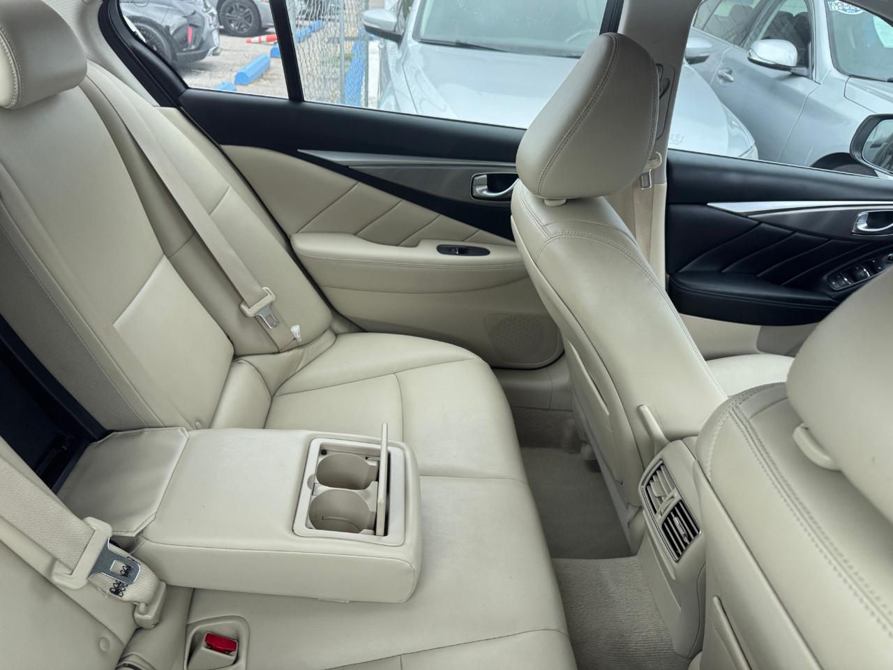 Infiniti Q50 3.0t Premium AWD 2017