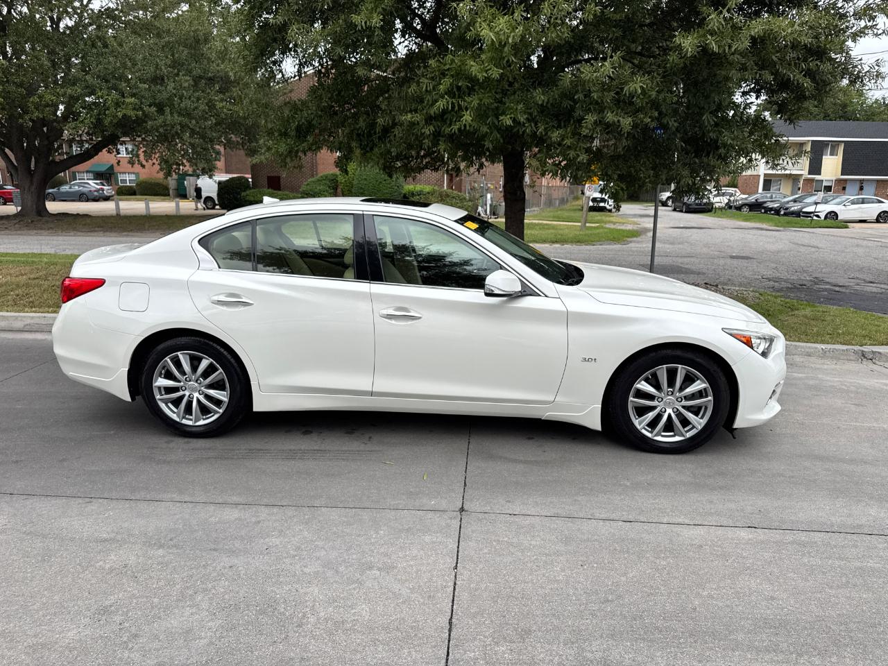 Infiniti Q50 3.0t Premium AWD 2017