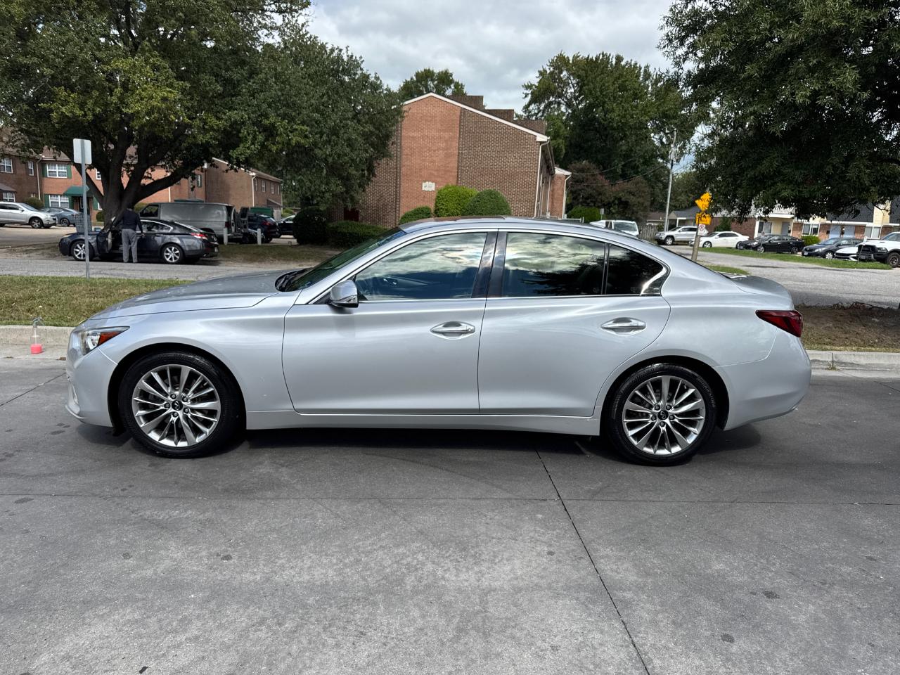 Infiniti Q50 3.0t LUXE AWD 2019