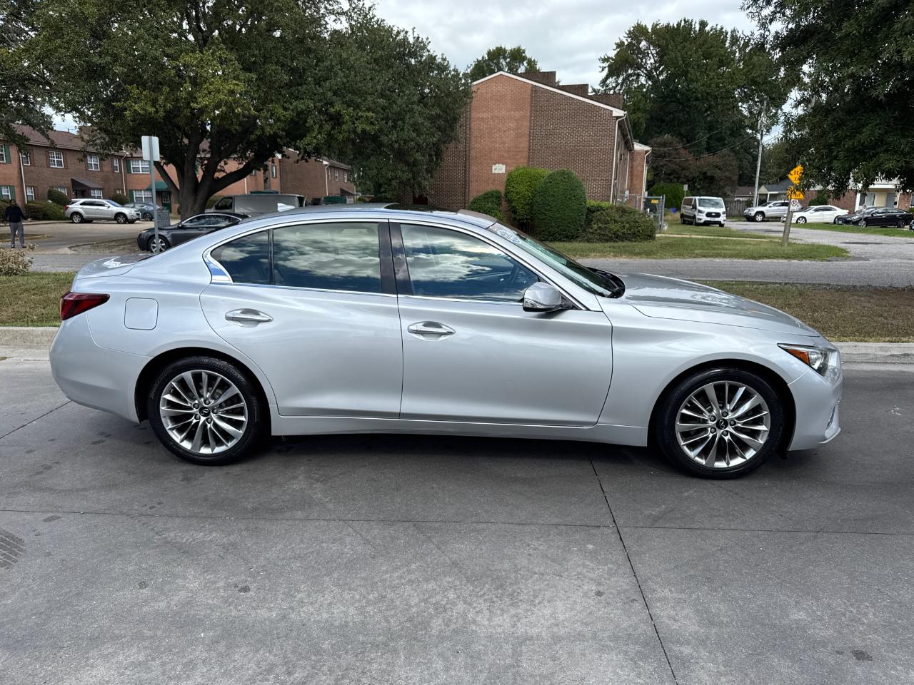 Infiniti Q50 3.0t LUXE AWD 2019