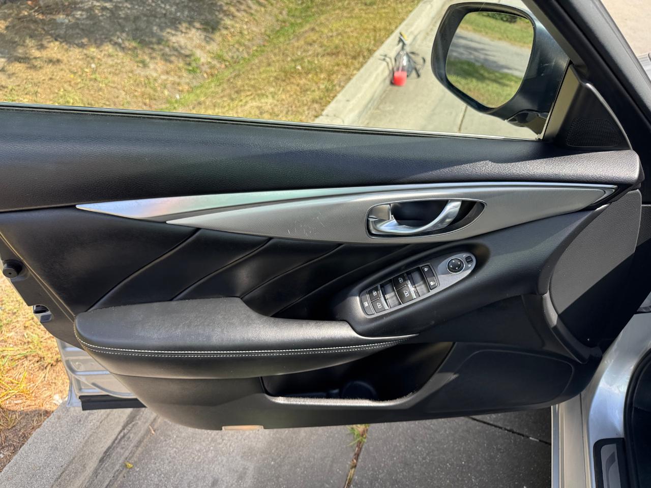 Infiniti Q50 3.0t LUXE AWD 2019