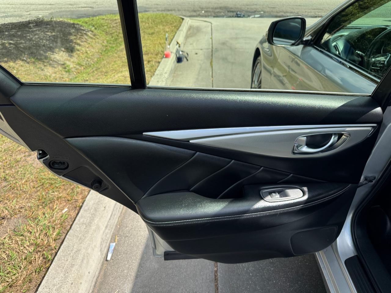 Infiniti Q50 3.0t LUXE AWD 2019