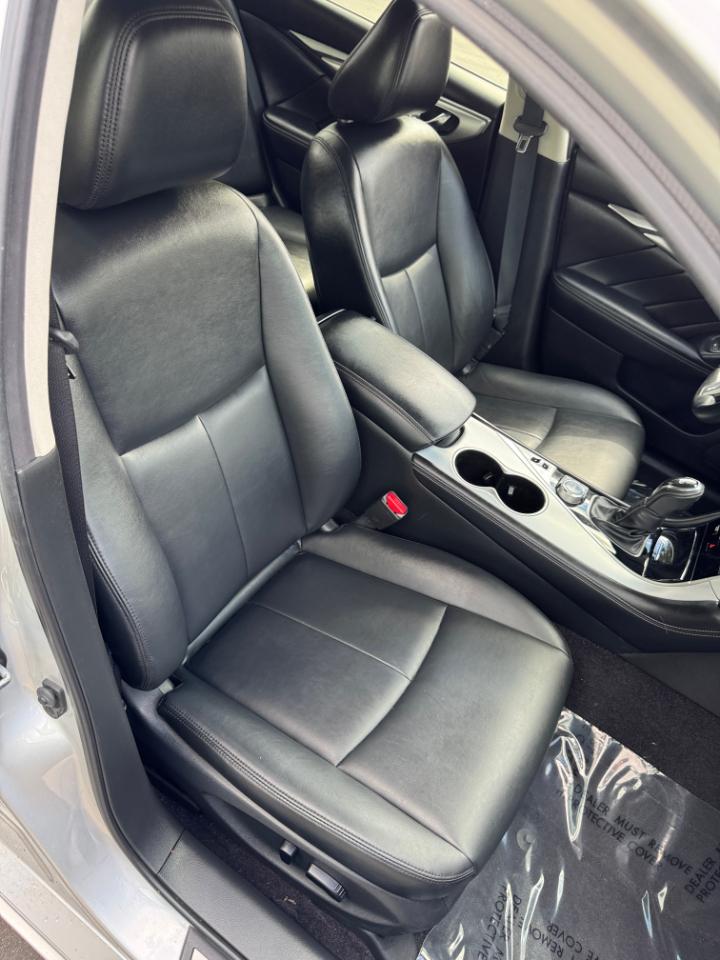 Infiniti Q50 3.0t LUXE AWD 2019