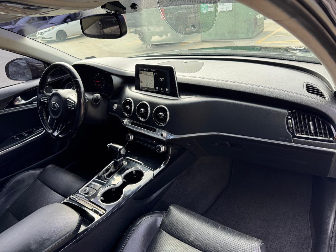 Kia Stinger Premium RWD 2018