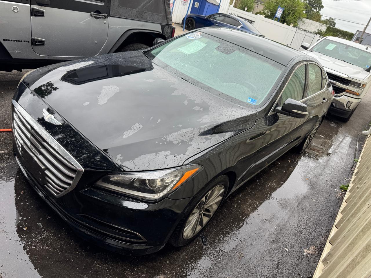 Hyundai Genesis 4dr Sdn V6 3.8L RWD 2015