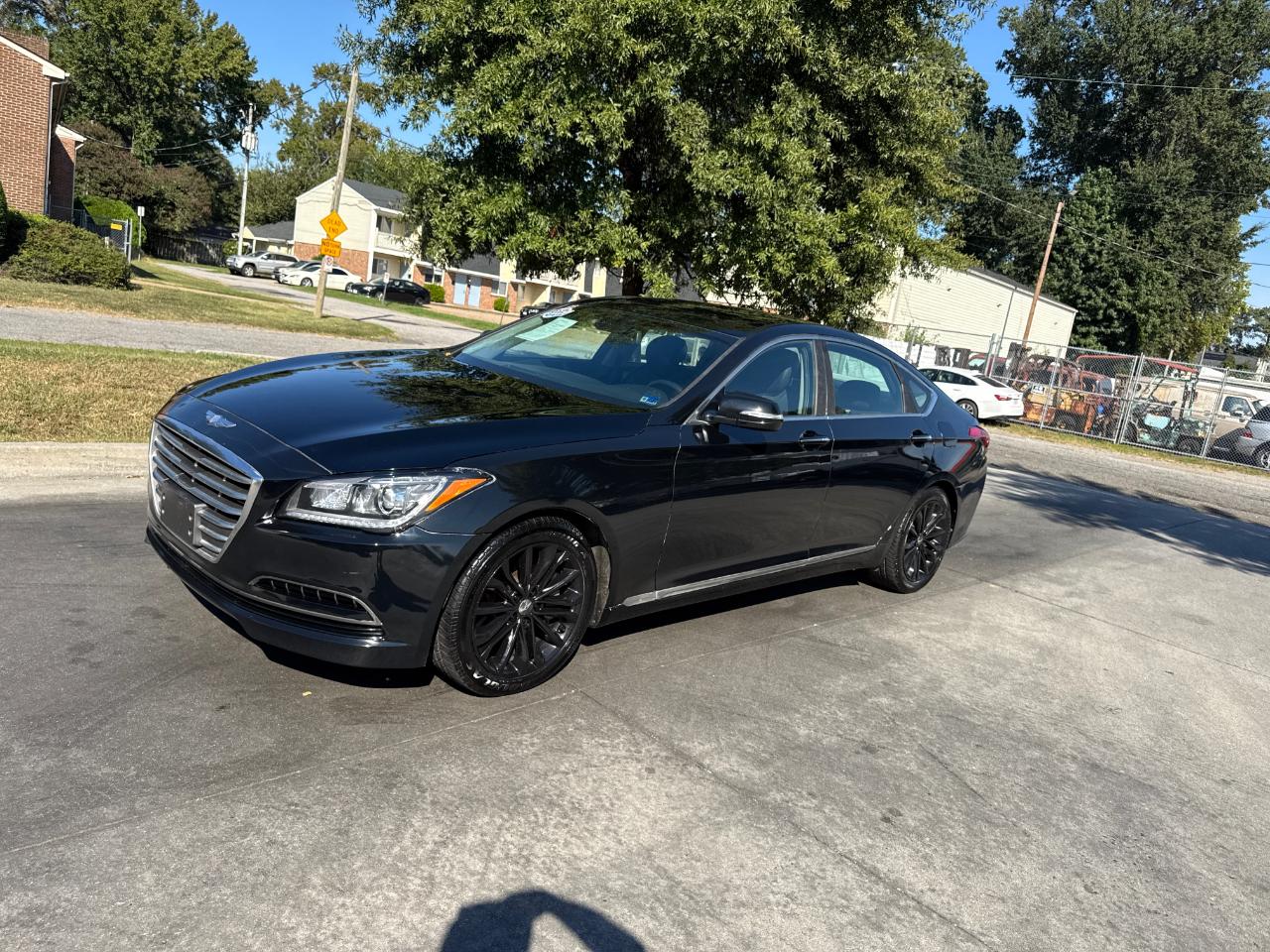 Hyundai Genesis 4dr Sdn V6 3.8L RWD 2015