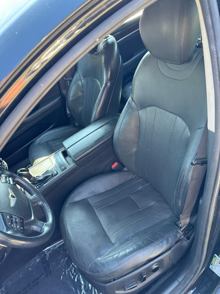 Hyundai Genesis 4dr Sdn V6 3.8L RWD 2015