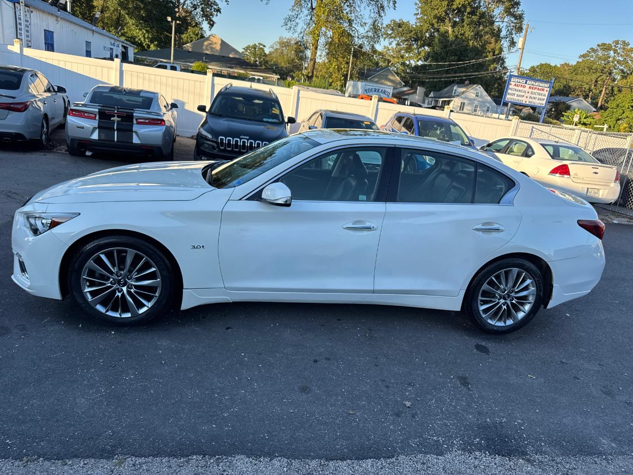 Infiniti Q50 3.0t LUXE AWD 2018