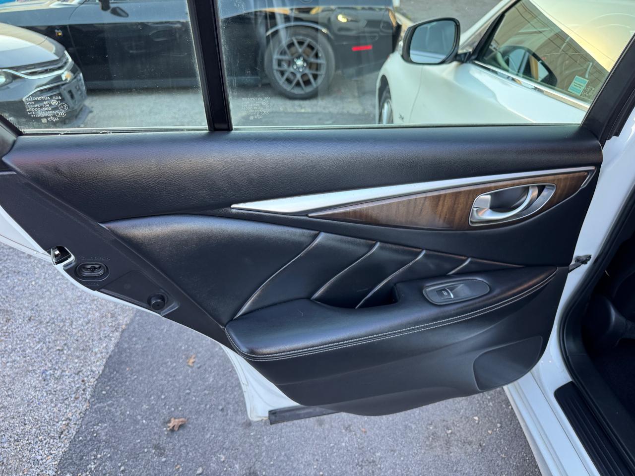Infiniti Q50 3.0t LUXE AWD 2018