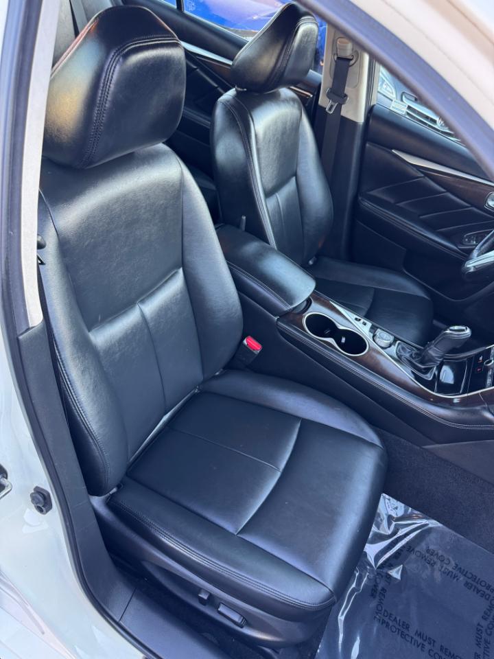Infiniti Q50 3.0t LUXE AWD 2018
