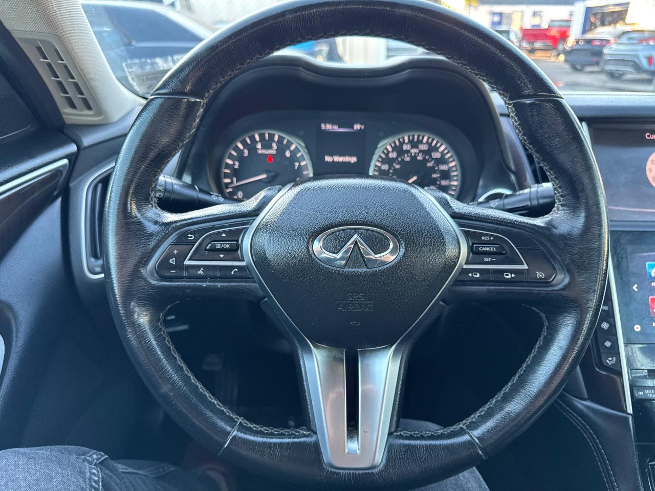 Infiniti Q50 3.0t LUXE AWD 2018