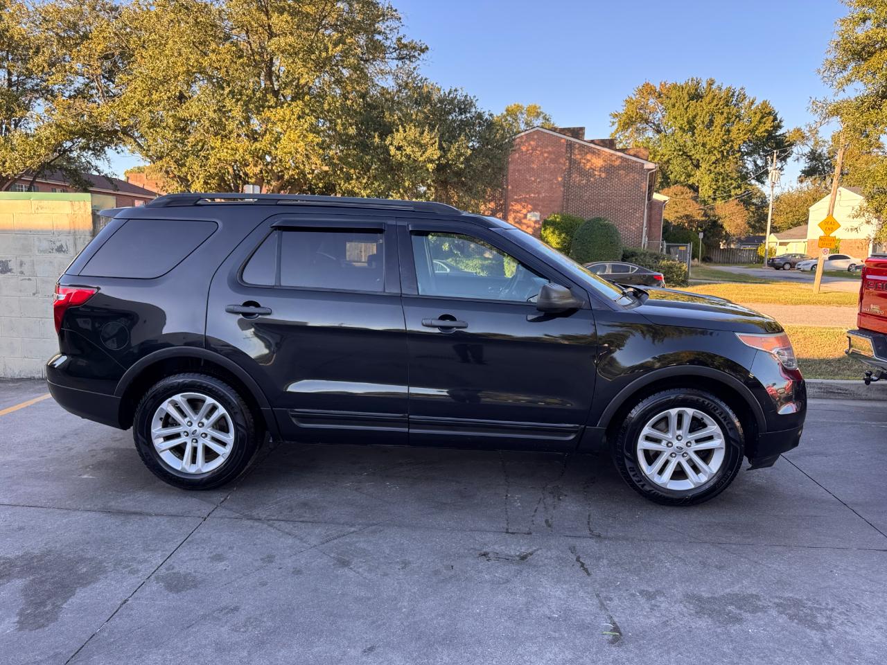 Ford Explorer FWD 4dr Base 2015