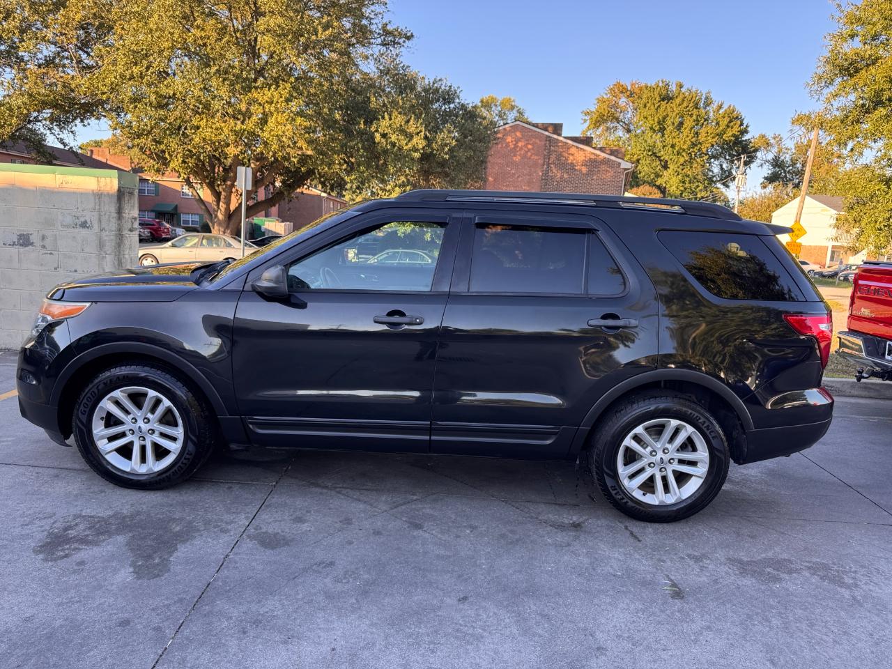 Ford Explorer FWD 4dr Base 2015