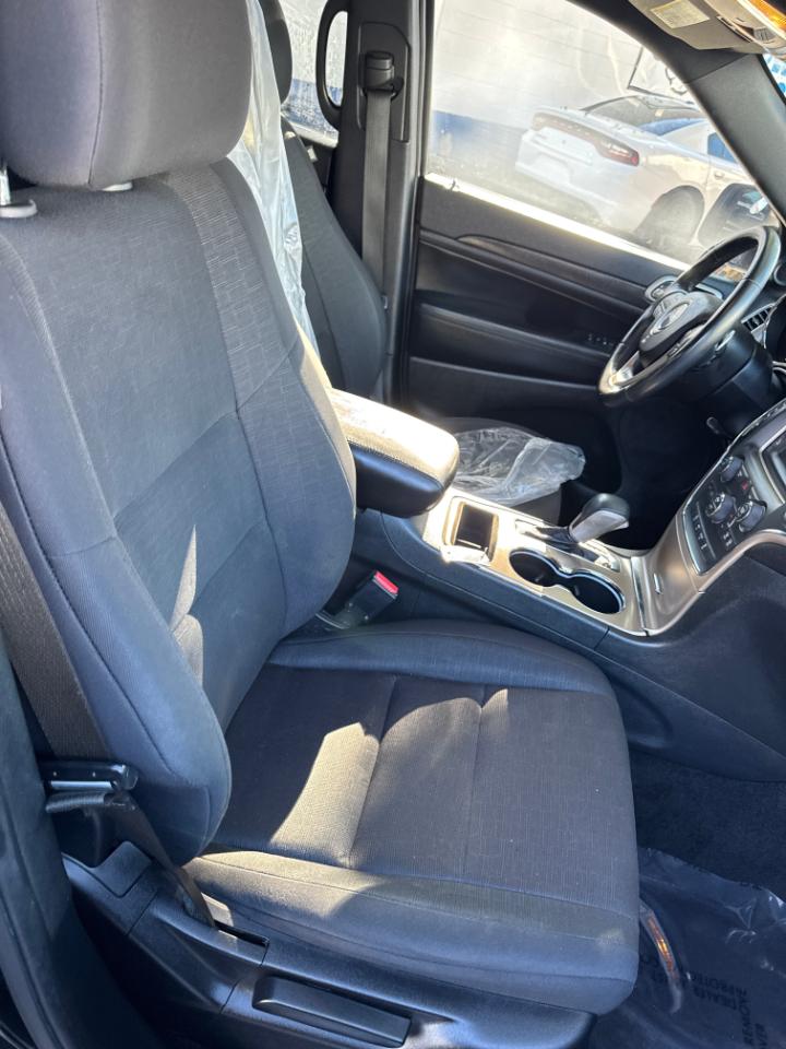 Jeep Grand Cherokee RWD 4dr Laredo 2016