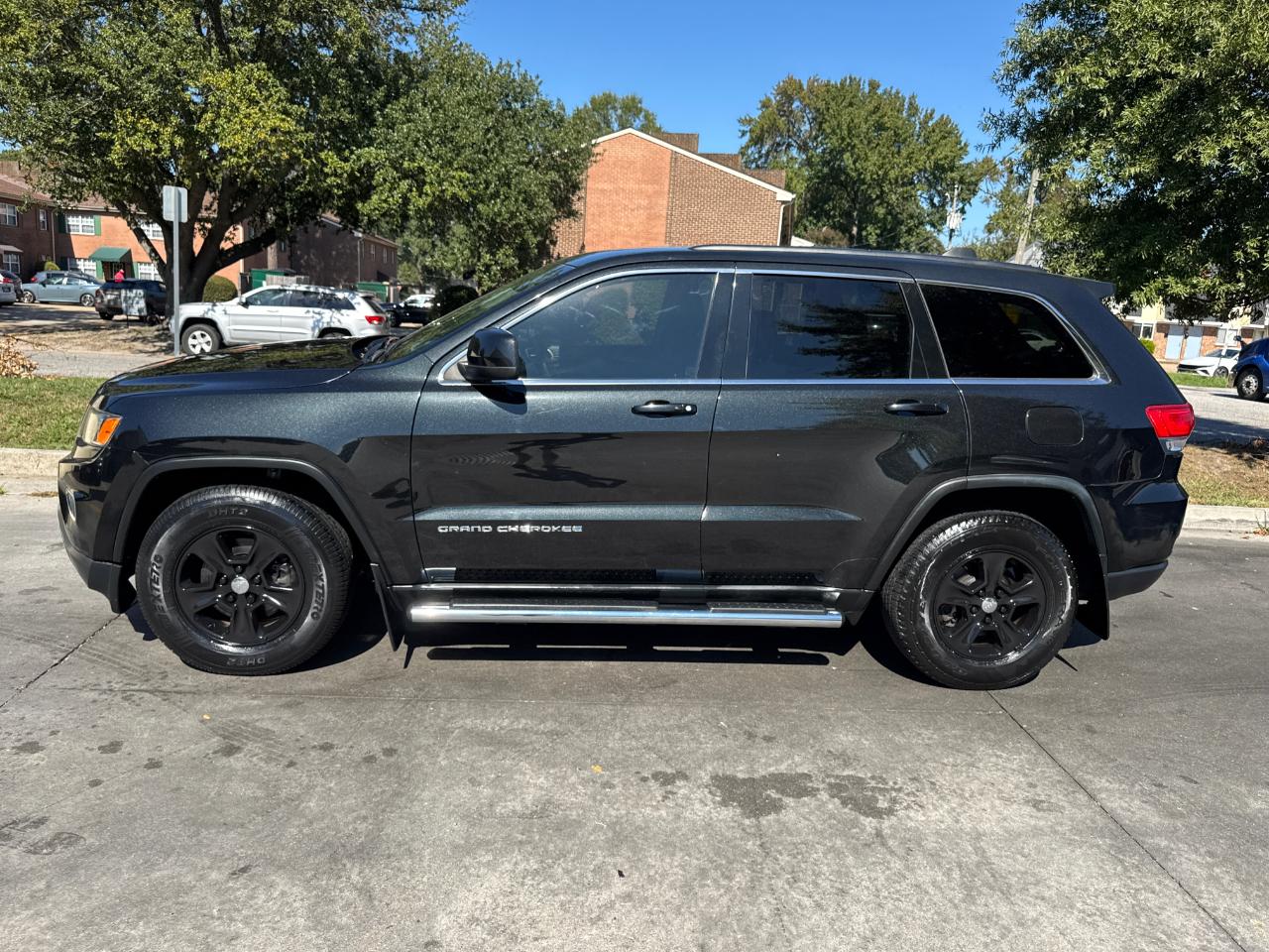 Jeep Grand Cherokee RWD 4dr Laredo 2016