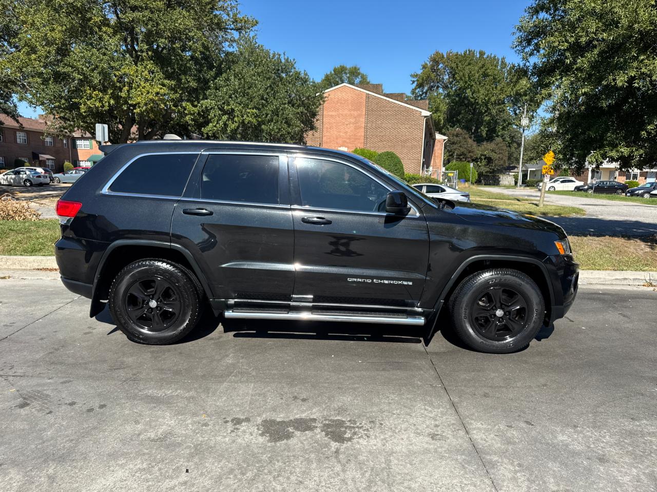 Jeep Grand Cherokee RWD 4dr Laredo 2016