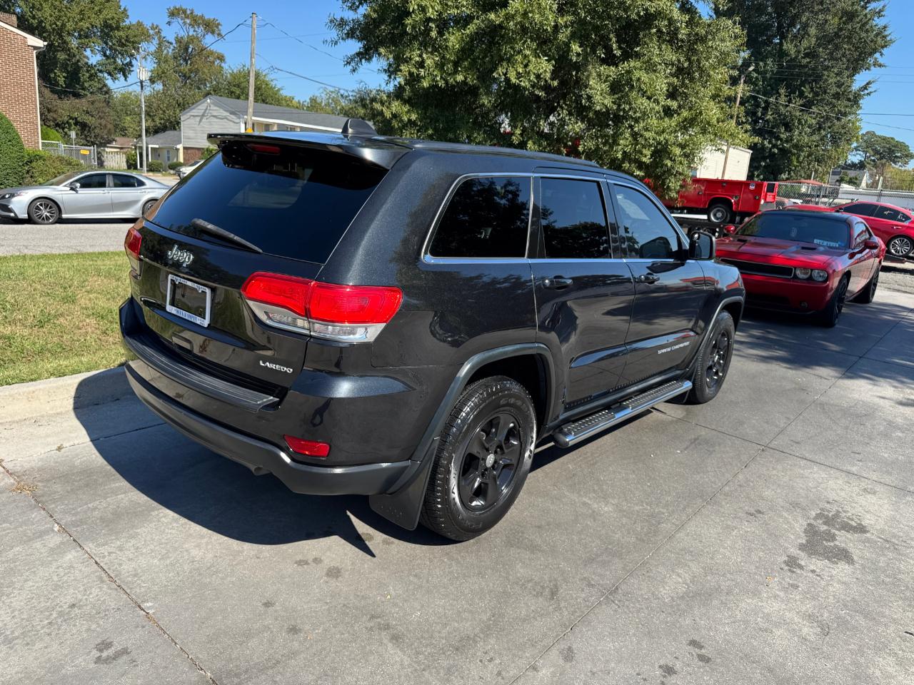 Jeep Grand Cherokee RWD 4dr Laredo 2016