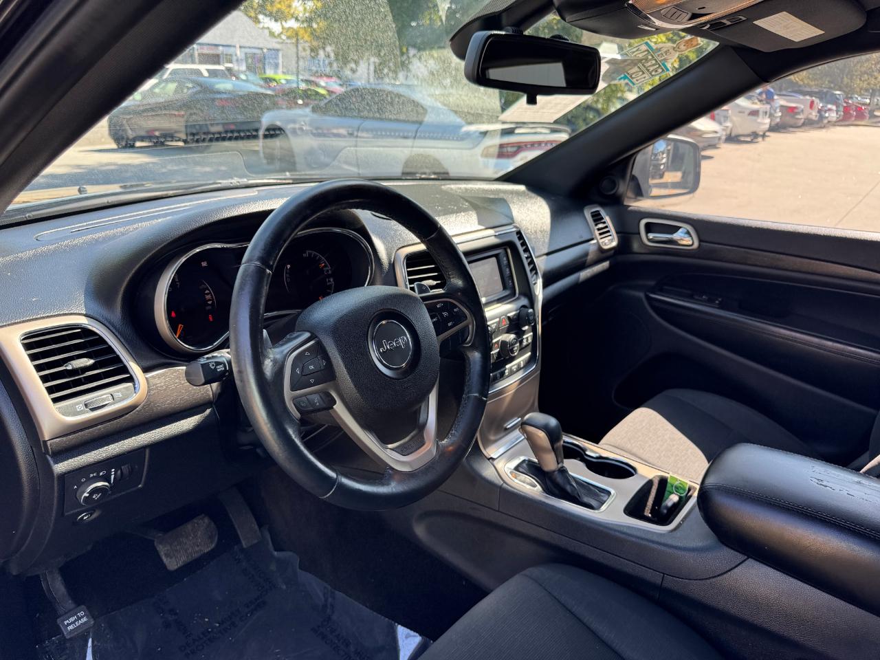 Jeep Grand Cherokee RWD 4dr Laredo 2016