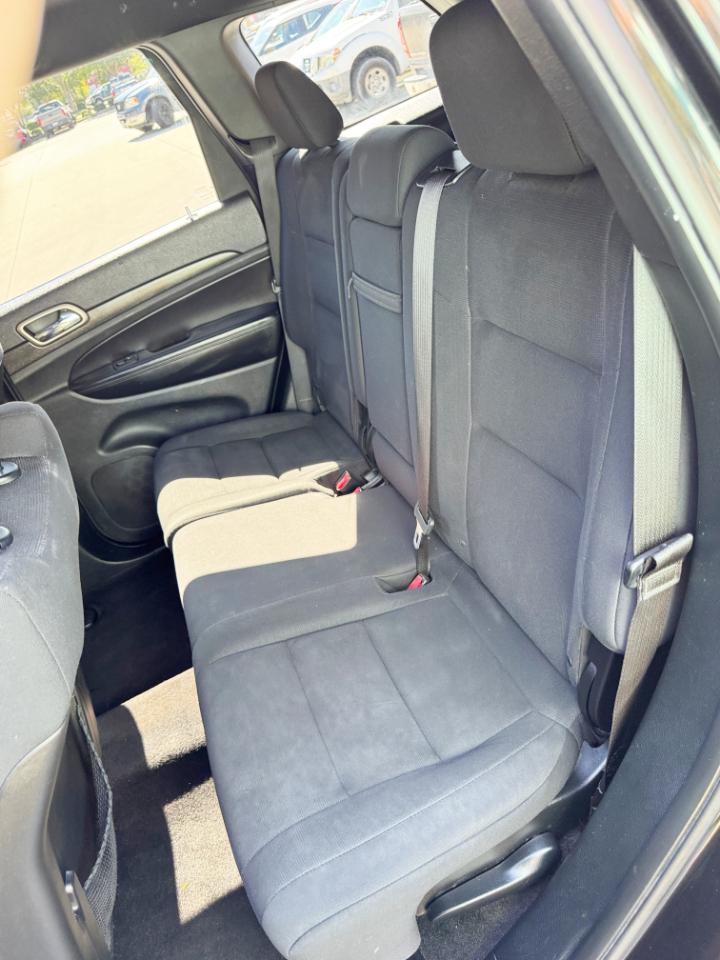 Jeep Grand Cherokee RWD 4dr Laredo 2016