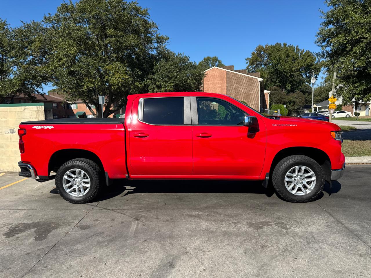 Chevrolet Silverado 1500 4WD Crew Cab 147" LT w/2FL 2022